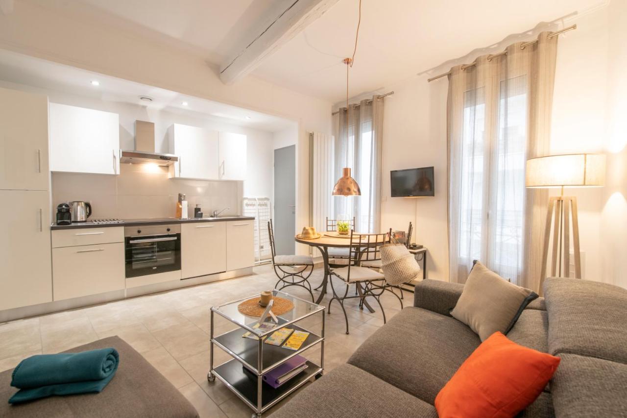 Suite Oisivete Avec Terrasse Vue Sur Patio Et Clim Montpellier Buitenkant foto